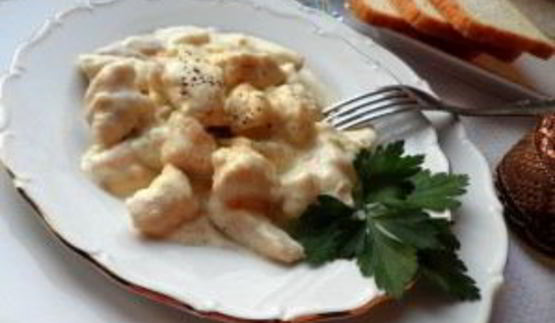 куриное фрикасе в сливочном соусе