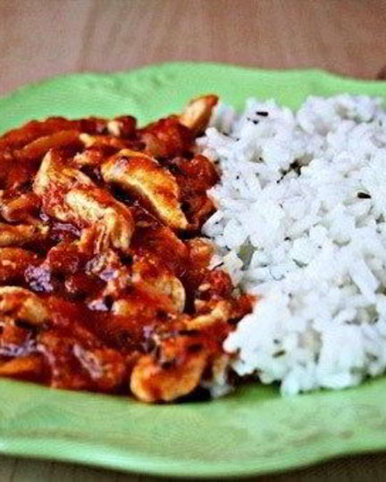 Рецепт куриного рагу с помидорами и луком