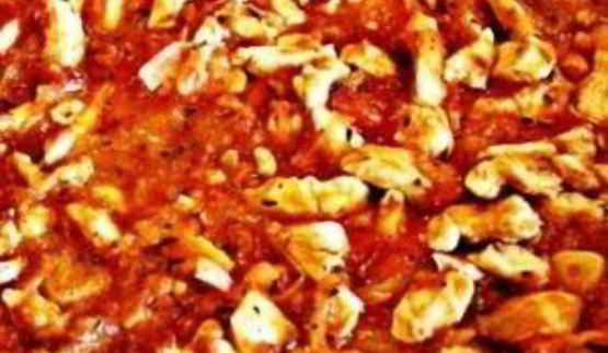 куриное рагу с помидорами и луком