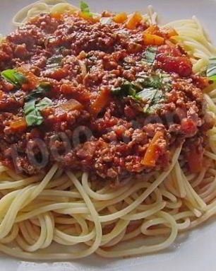 Мясное рагу Болоньезе для спагетти и другой пасты
