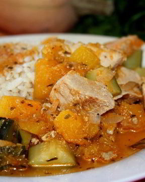 Мясное рагу с тыквой и цуккини