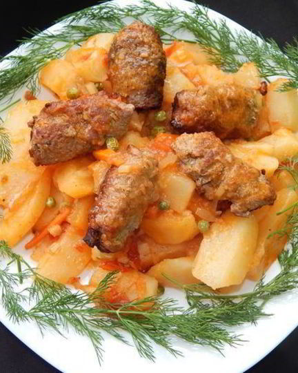 Рецепт мясных рулетиков с овощным рагу