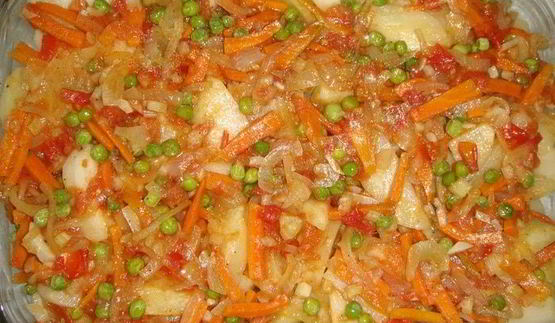 мясные рулетики с овощным рагу