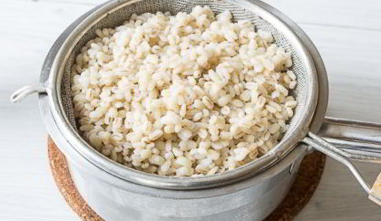 нежное рагу из курицы с овощами и перловкой