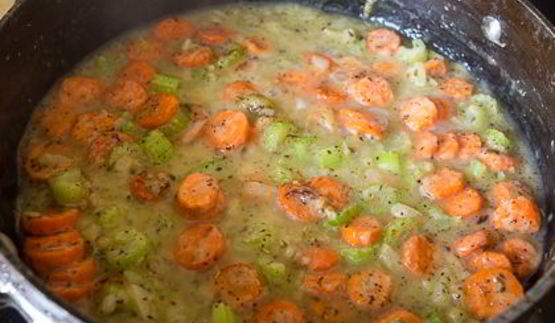 нежное рагу из курицы с овощами и перловкой