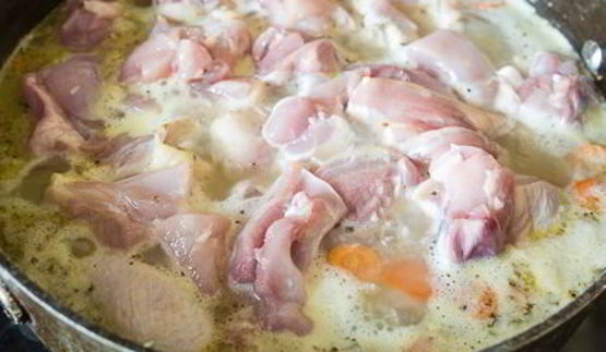 нежное рагу из курицы с овощами и перловкой