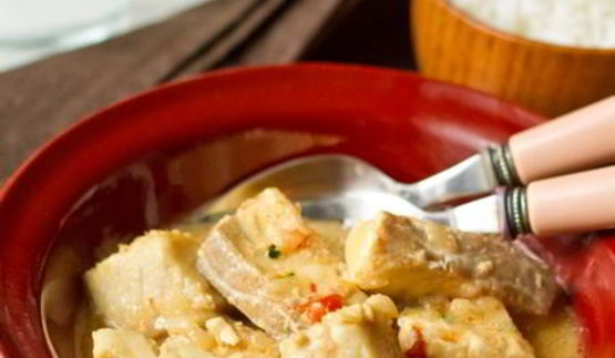 острое рыбное рагу на кокосовом молоке