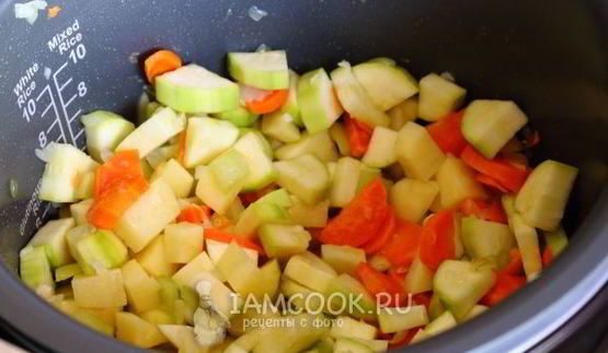овощное рагу с кабачками в мультиварке