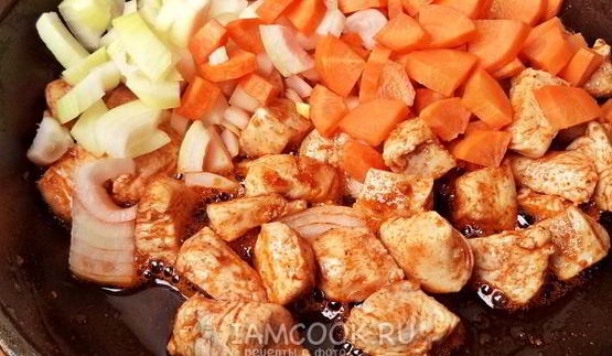 овощное рагу с куриной грудкой