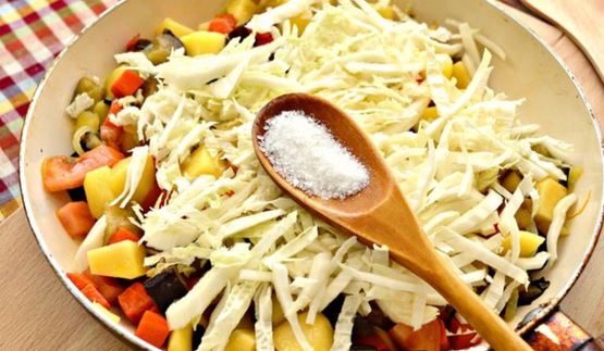 овощное рагу с пекинской капустой