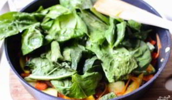 овощное рагу со шпинатом