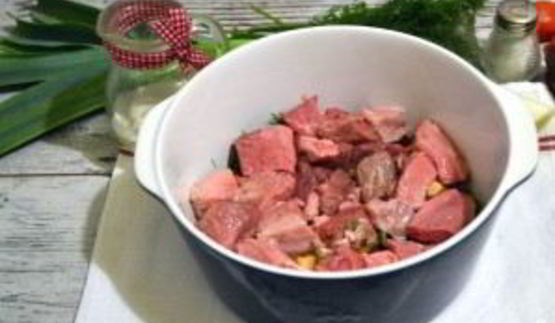 овощное рагу со свининой в духовке