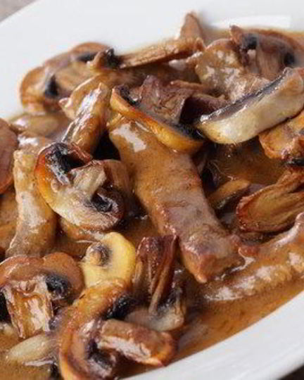 Рецепт рагу из говядины с красным вином и грибами