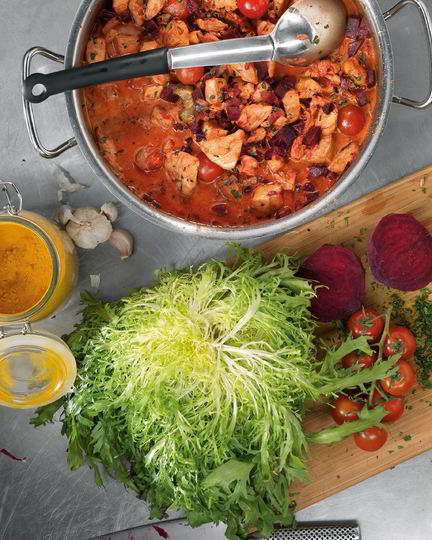 Рецепт рагу из курицы со свекольным карри