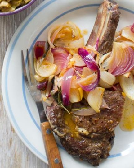 Рецепт рагу из трех видов лука к мясу