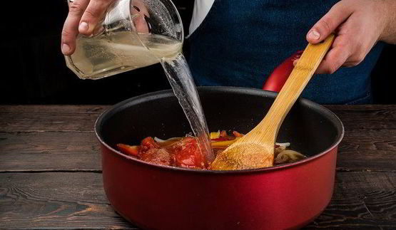 рагу с болгарским перцем и лососем