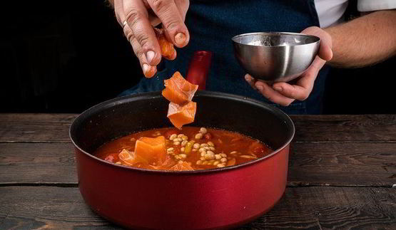 рагу с болгарским перцем и лососем