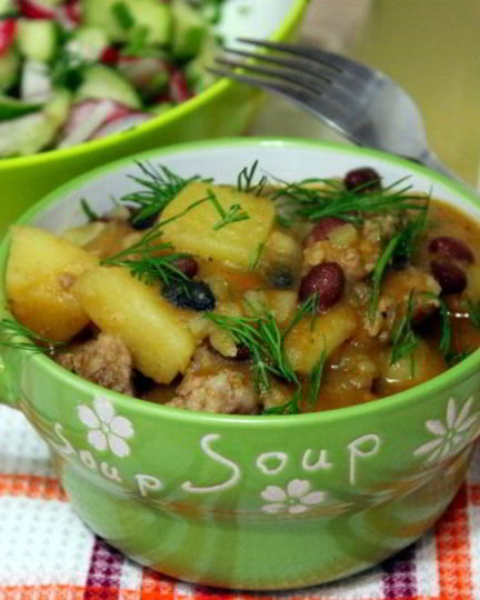 Рецепт рагу с домашними колбасками и фасолью