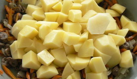 рагу с куриными сердцами под крышечкой