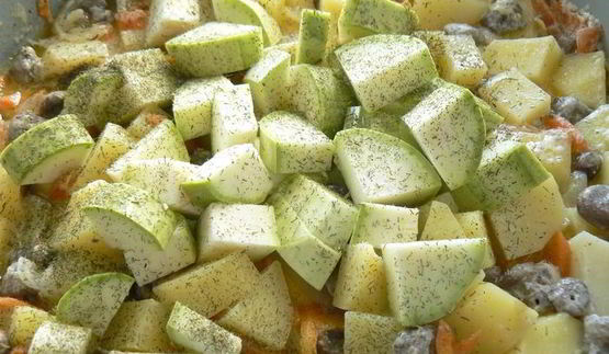 рагу с куриными сердцами под крышечкой