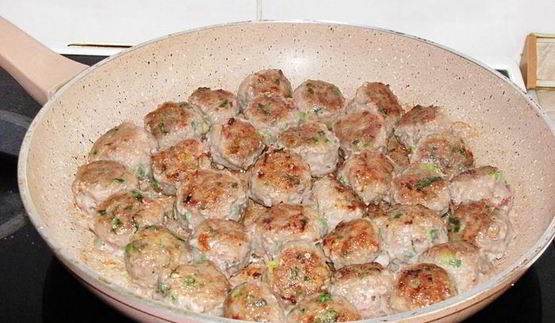 рагу с мясными шариками