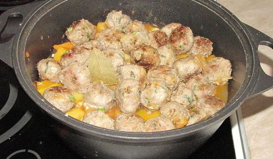 рагу с мясными шариками