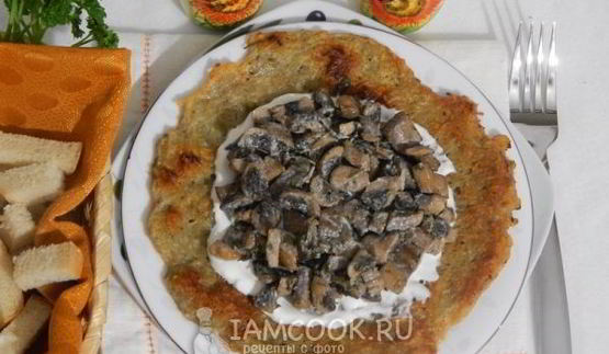 решти из картофеля с грибным рагу