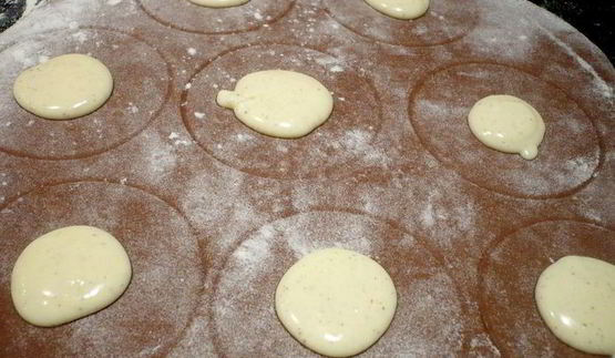 шоколадные равиоли с вишневым рагу