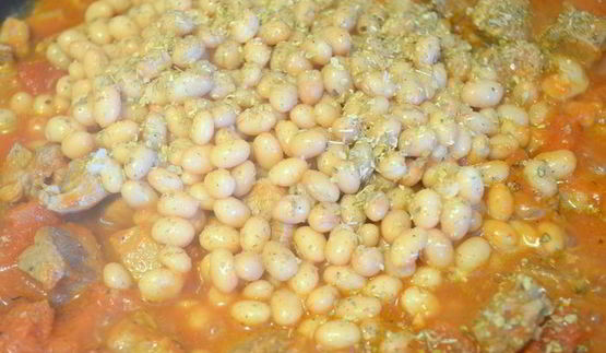 цельнозерновые сметанные треугольники с аппетитным рагу из индейки