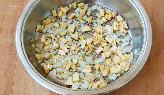 рисовый гарнир с айвой