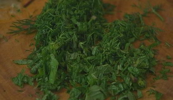 дорада со свежим салатом