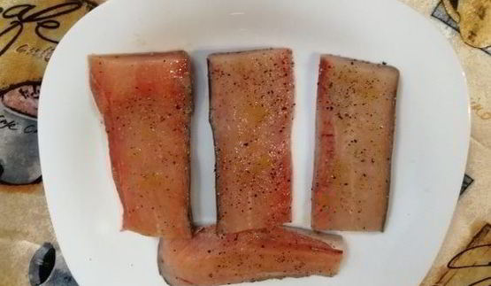 филе гольца в майонезно-горчичном маринаде