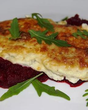 Филе минтая, запеченное в белом соусе