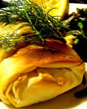 Филе палтуса в тесте фило под сливочным соусом