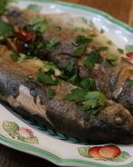 Форель в воке