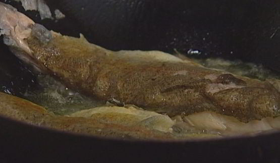 форель в воке