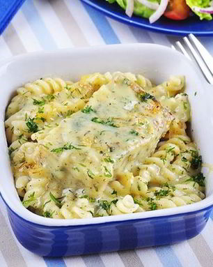 Фузилли запеченные с рыбой в сливочном соусе