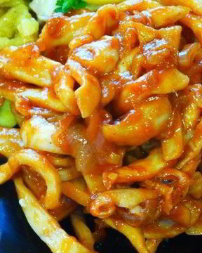 Кальмары под соусом