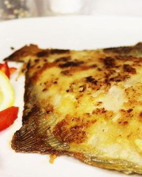 Камбала под соусом