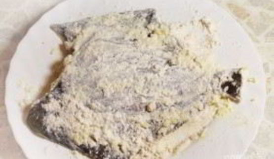 камбала под соусом