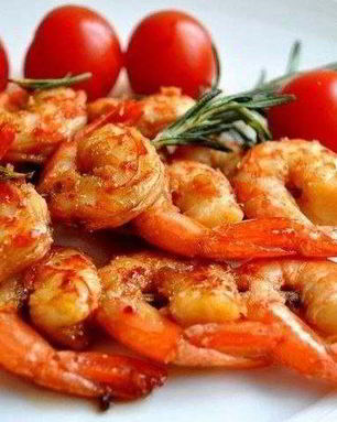 Креветки, обжаренные с имбирем