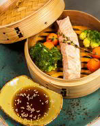 Лосось на пару с брокколи и тимьяном