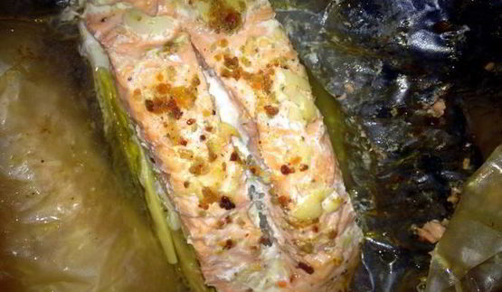 лосось, запеченный со спаржевой фасолью