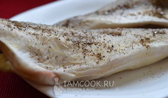 навага запеченная в духовке