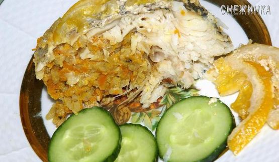 щука фаршированная, запеченная в фольге