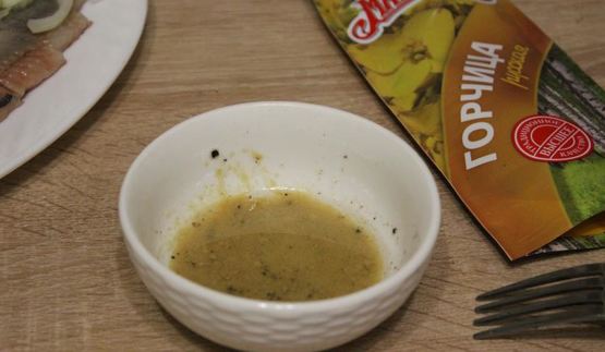 сельдь с луком в горчичной заправке