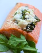 Семга с брынзой и базиликом