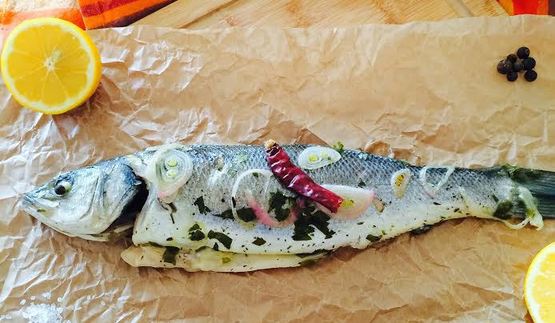 сибас, запеченный в фольге