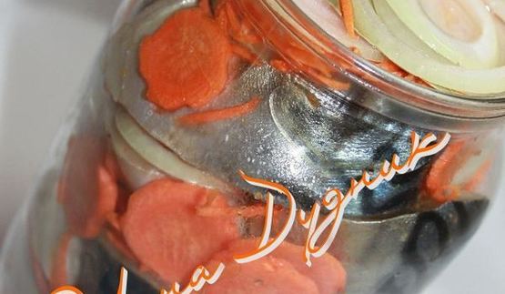 скумбрия в банке