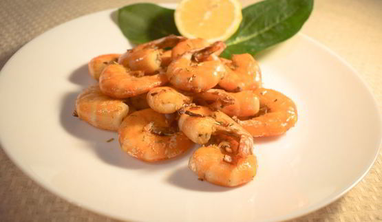 жареные креветки с розмарином